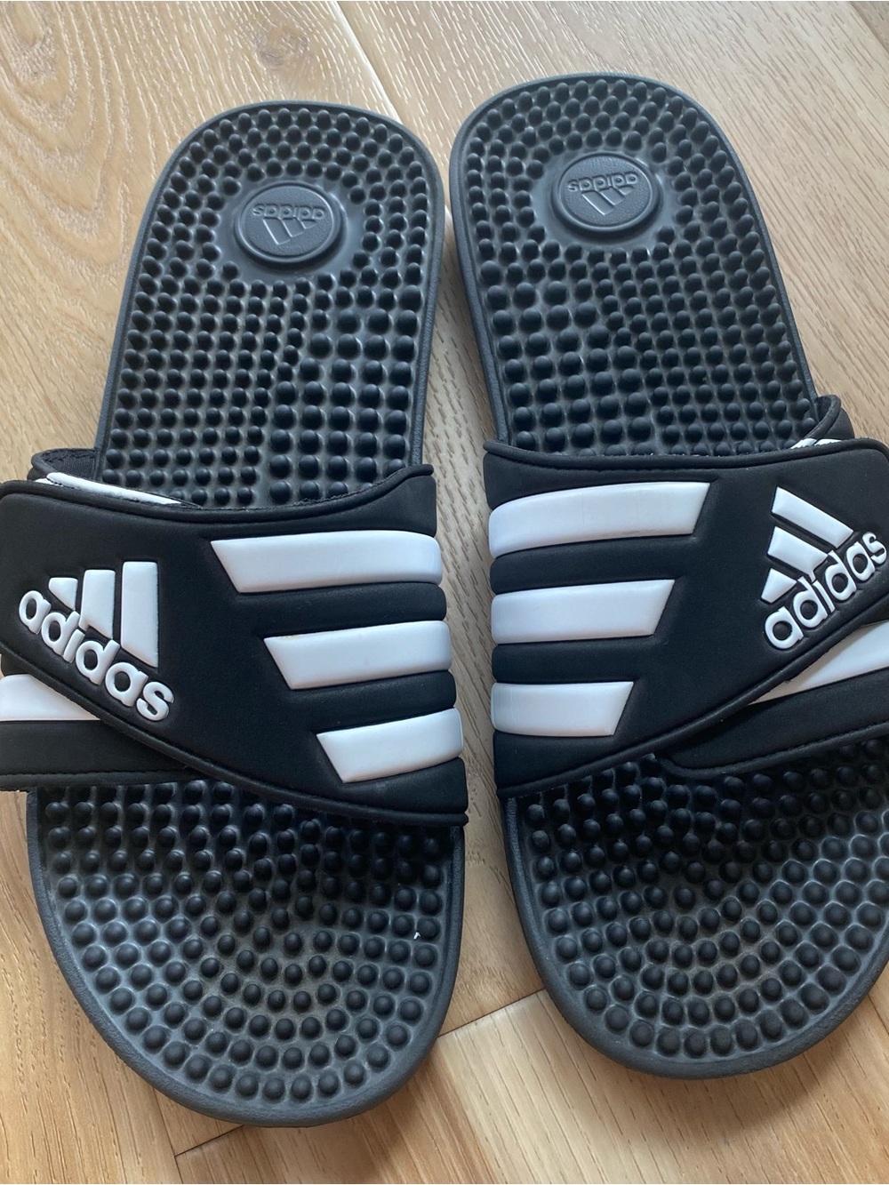 Adidas Adissage Slides